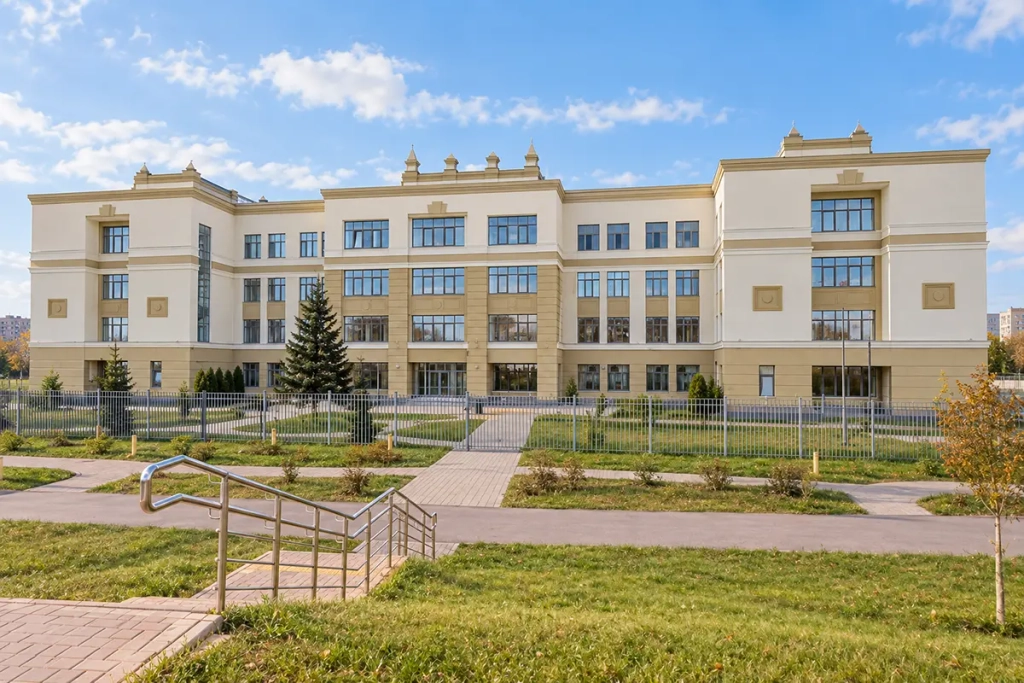 Школы запада Москвы. Раменки, Мосфильмовская улица, 88
